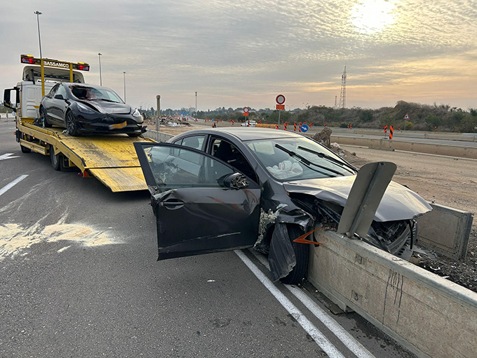 مصرع شاب وإصابة شابة بجراح خطيرة بحادث طرق على شارع 5